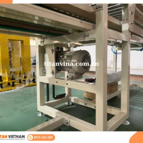 Băng tải chuyển cấp