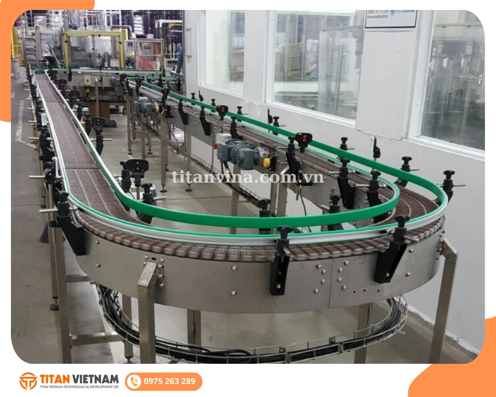 Băng tải xích nhựa