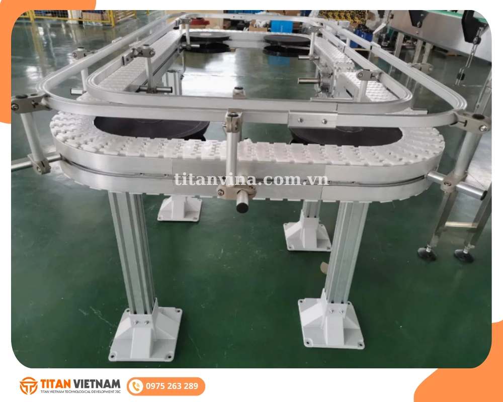 Băng tải xích nhựa